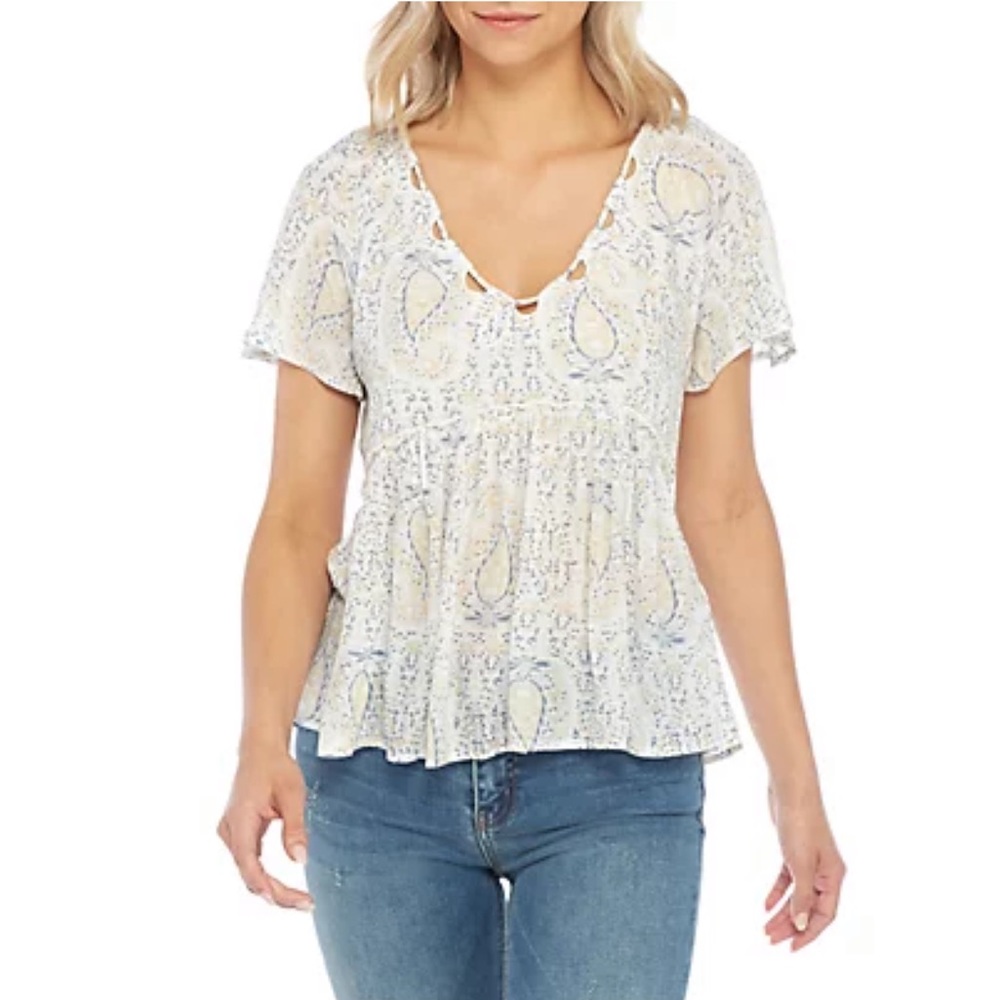 Lucky Brand NWOT Flutter Sleeve Peplum Paisley Top